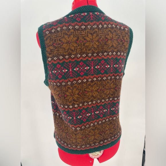 Vintage Lord & Taylor Wool Holiday Patterned Sweater Like Festive Vest - Picture 7 of 11